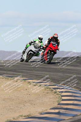 media/Nov-16-2025-Race Pace (Sun) [[8c5fa54630]]/Verified Riders/1-Turns 9 and 10 (925am)/